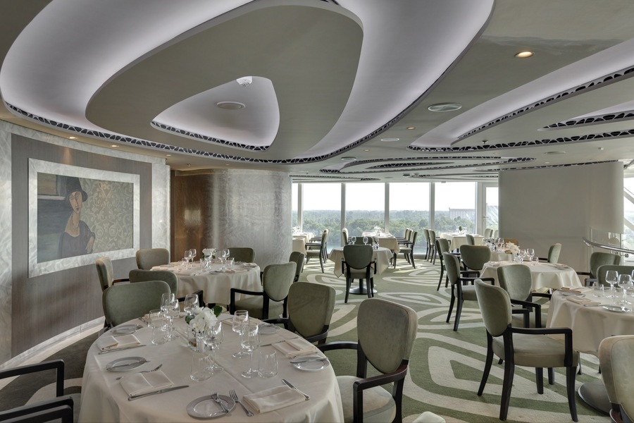MSC Cruises MSC Seaview Yacht Club Restaurant 1.jpg
